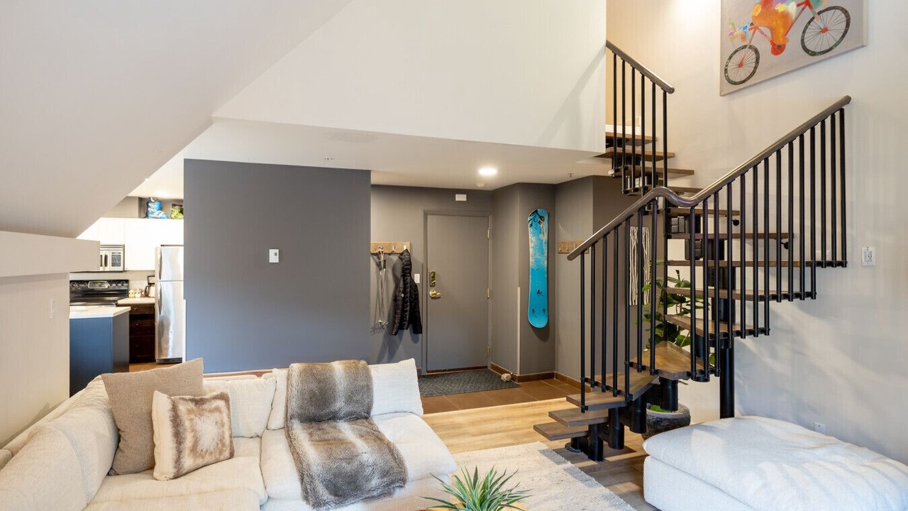 Photo of Livingroom in Whistler Creekside