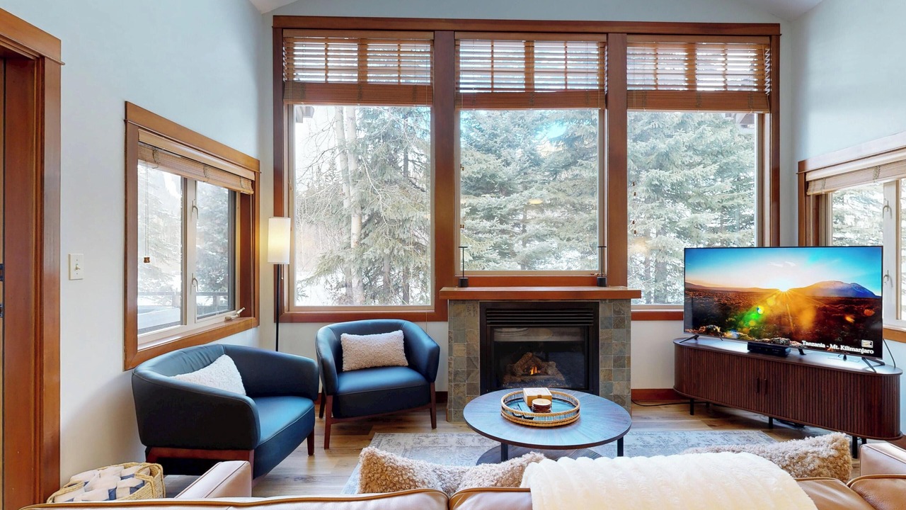 Photo of Livingroom in Sun Peaks