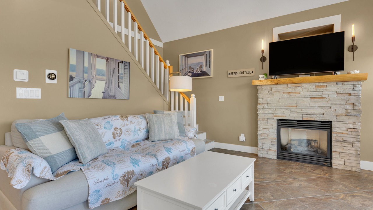 Photo of Livingroom in Central Okanagan