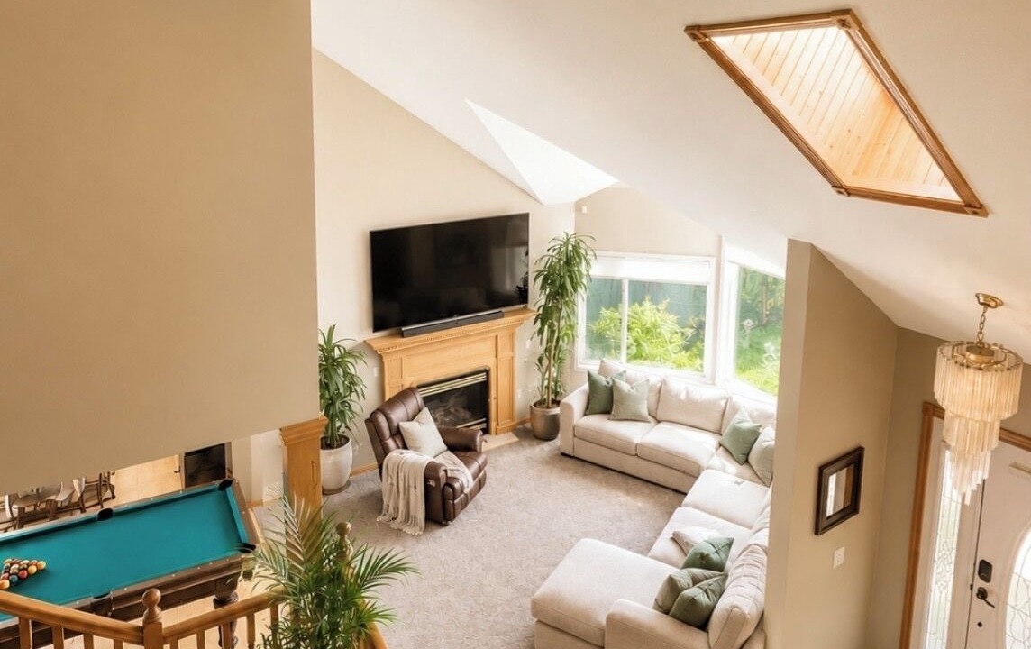 Photo of Livingroom in Sicamous