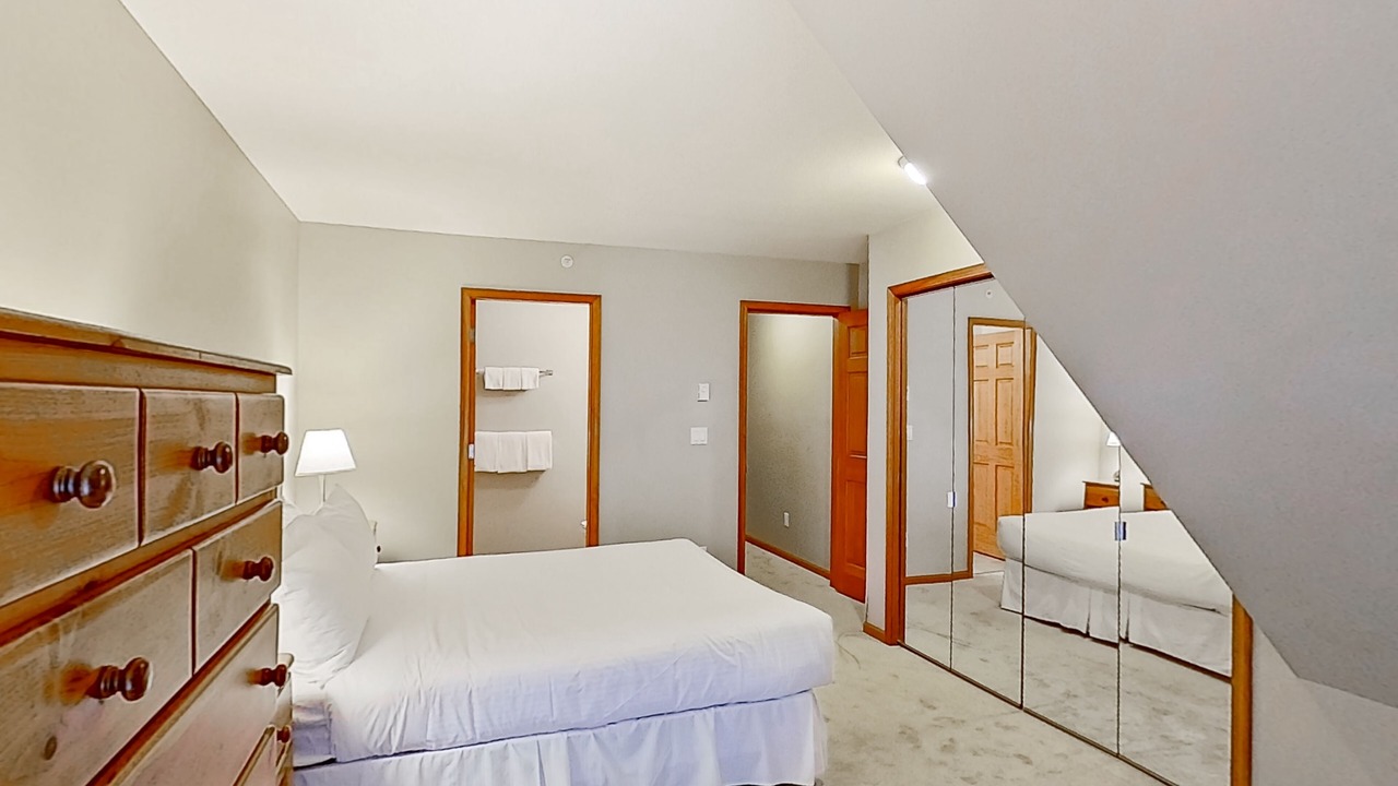Photo of Bedroom in Village North