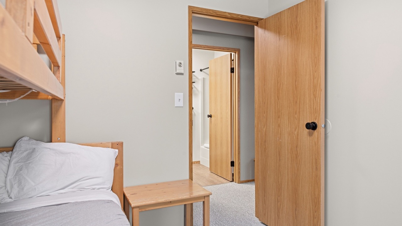 Photo of Bedroom in Silver Star Mountain