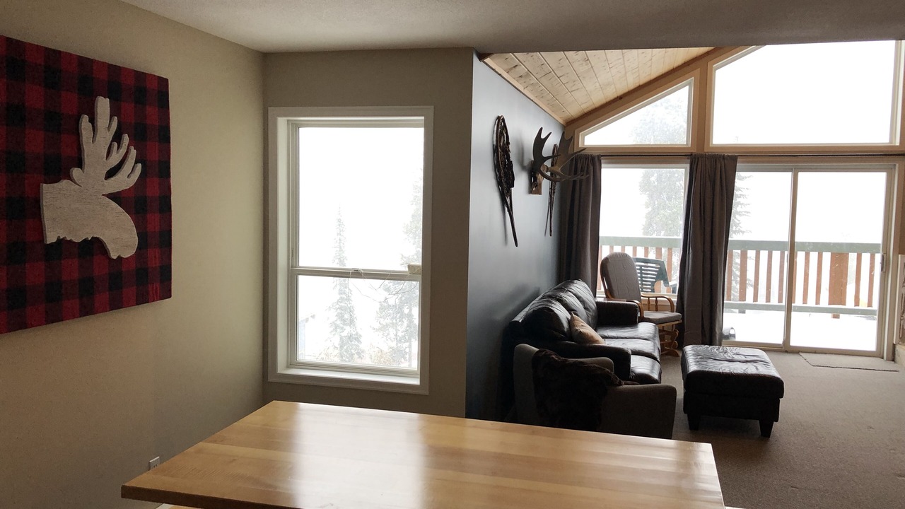 Photo of Livingroom in Snow Pine Estates