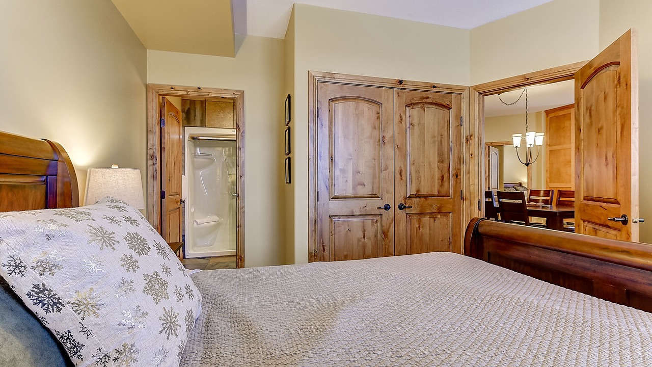 Photo of Bedroom in Big White Ski Resort