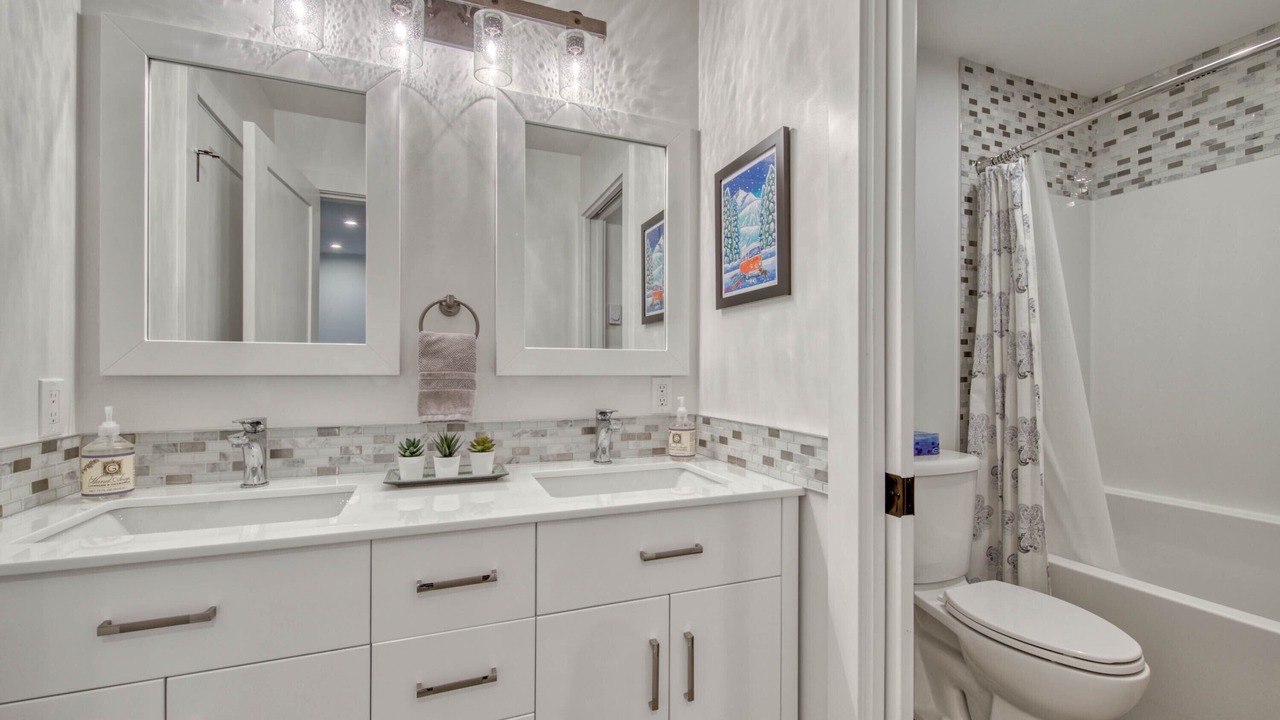 Photo of Bathroom in Fairways
