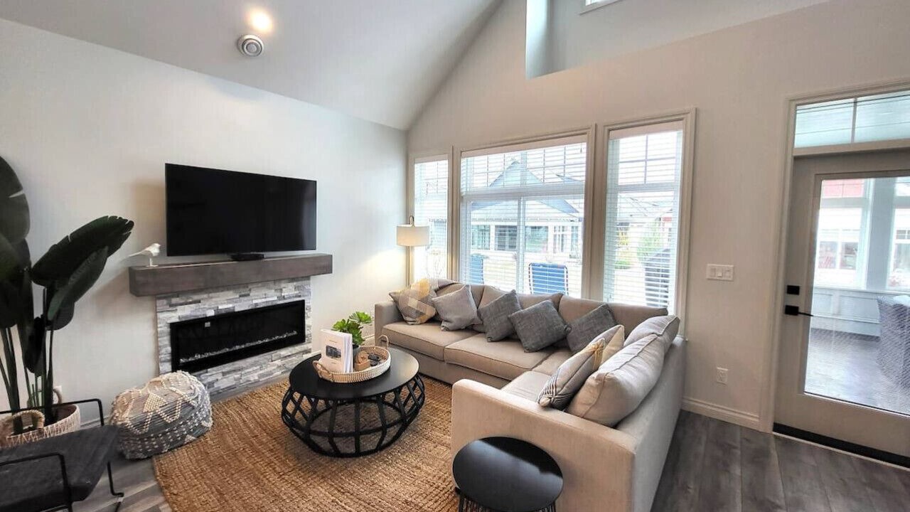 Photo of Livingroom in Okanagan-Similkameen