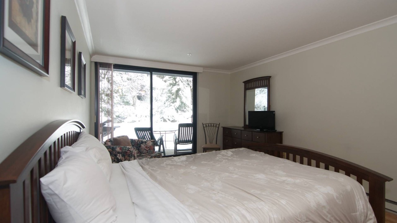 Photo of Bedroom in Blueberry Hill