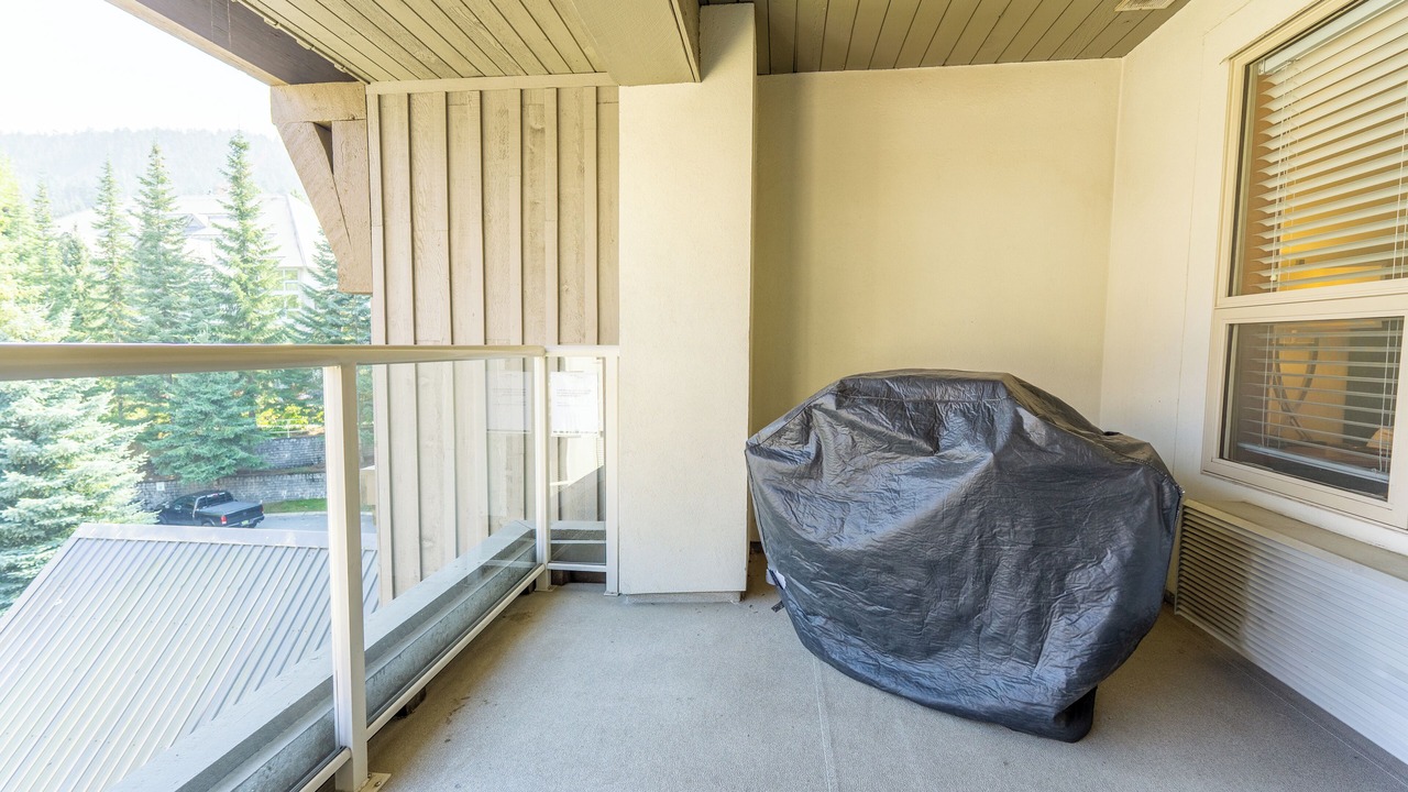 Photo of Patio Balcony in Upper Village