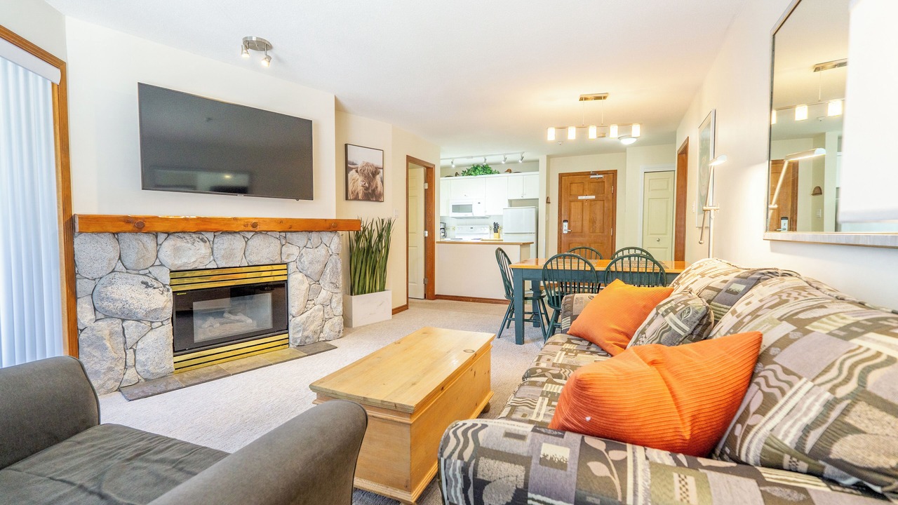 Photo of Livingroom in Upper Village