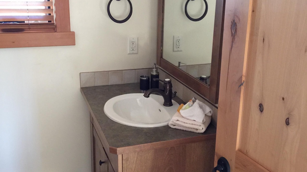 Photo of Bathroom in Golden