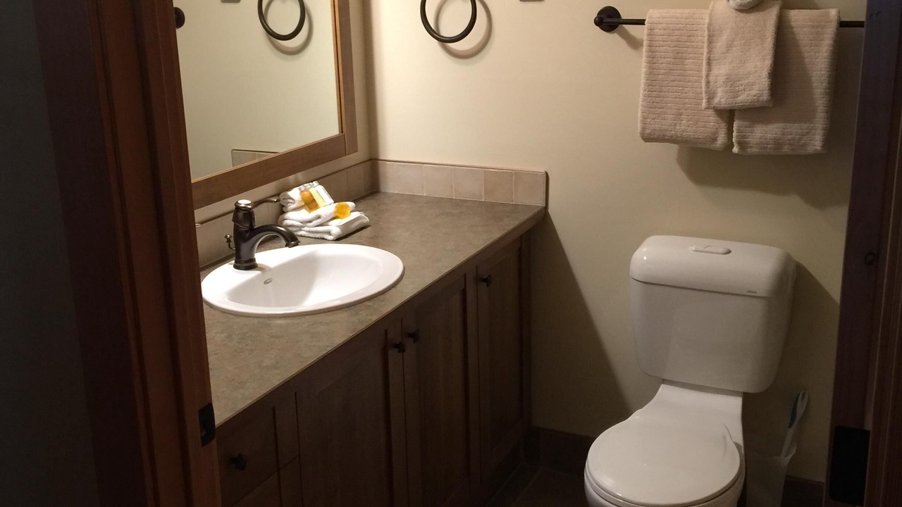 Photo of Bathroom in Golden