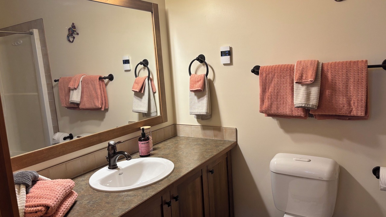 Photo of Bathroom in Golden