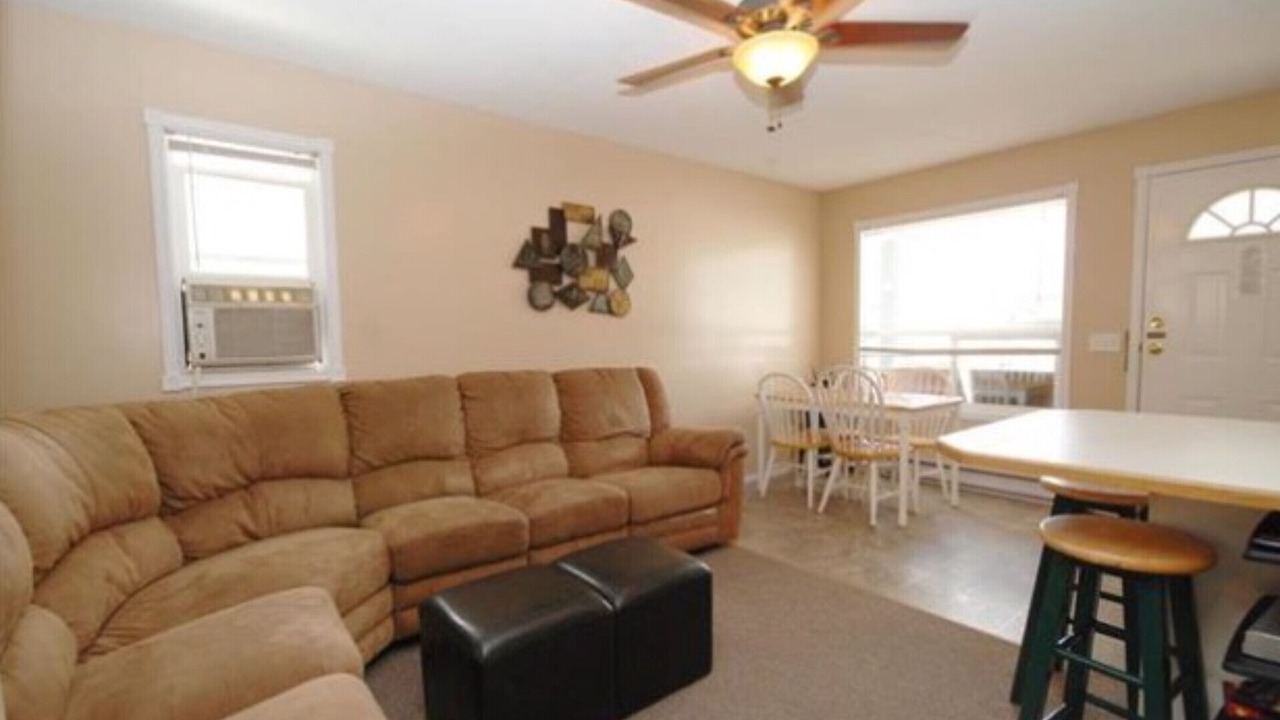 Photo of Livingroom in Sicamous