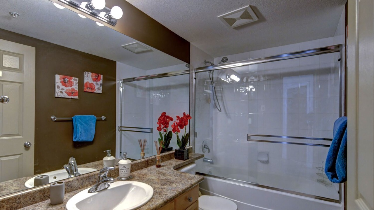 Photo of Bathroom in North End