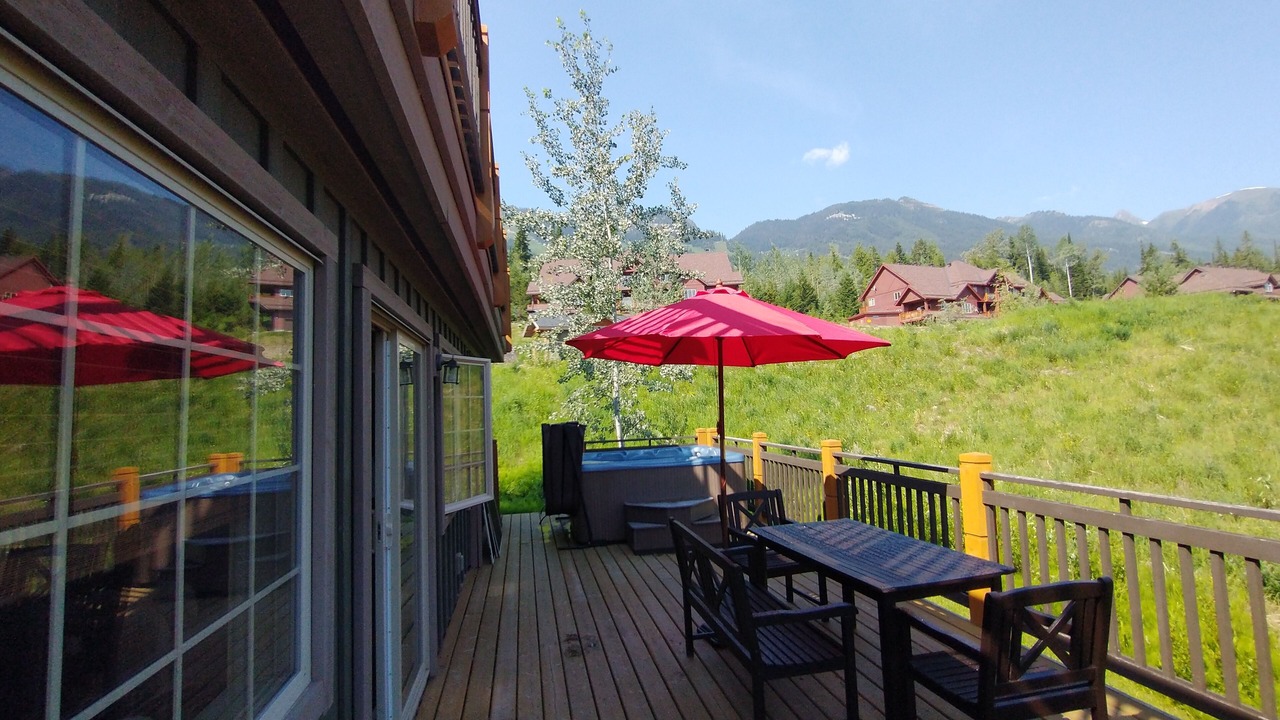Photo of Outdoor in Golden