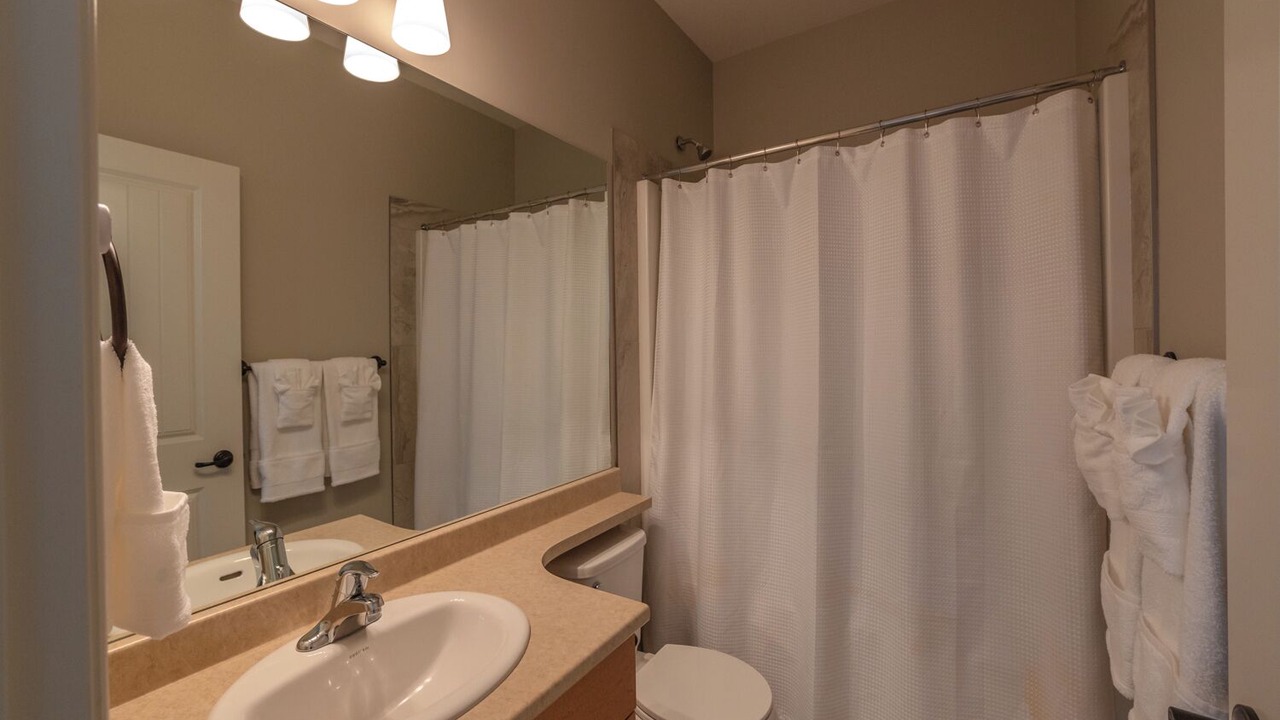 Photo of Bathroom in Osoyoos