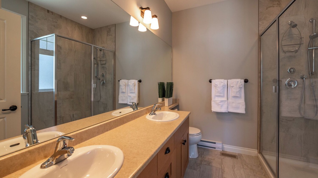 Photo of Bathroom in Osoyoos