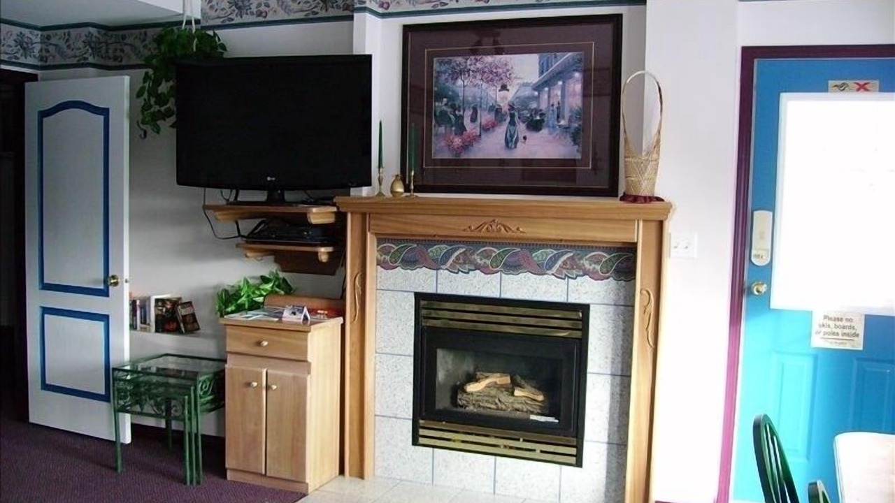 Photo of Livingroom in Silver Star Mountain