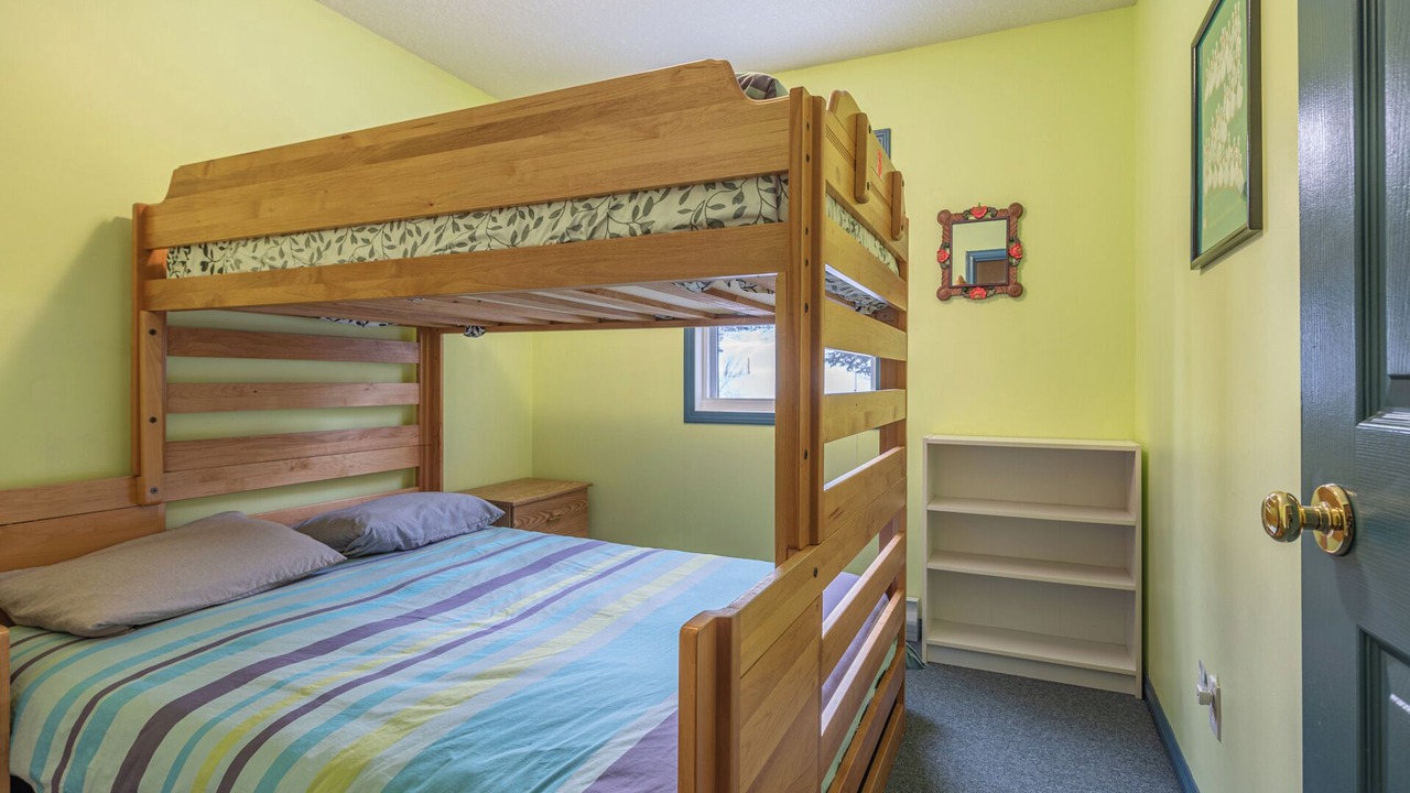 Photo of Bedroom in Silver Star Mountain
