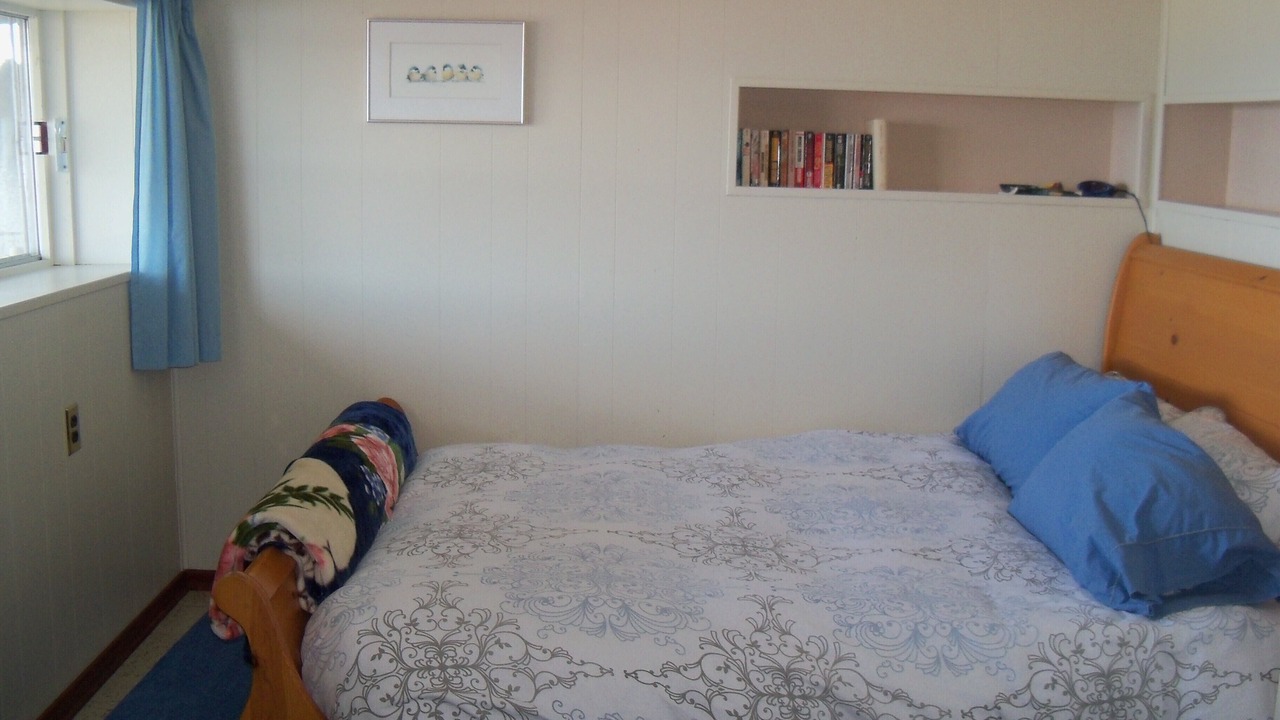 Photo of Bedroom in Mill Bay