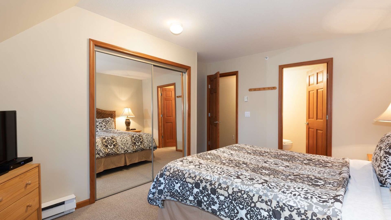 Photo of Bedroom in Village North