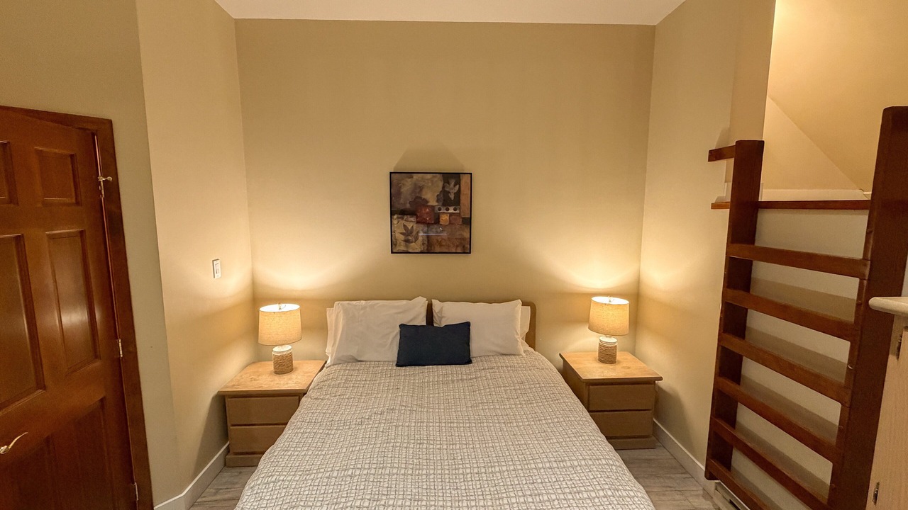 Photo of Bedroom in Upper Village