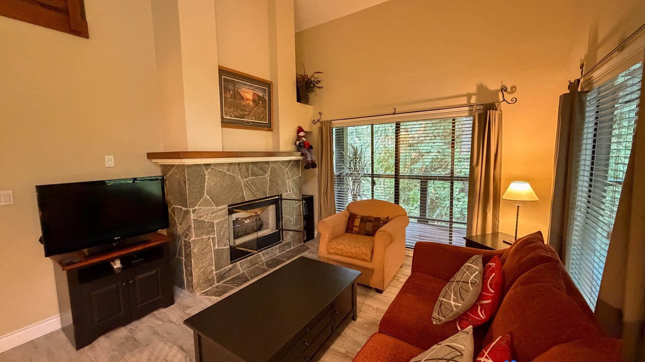 Photo of Livingroom in Upper Village