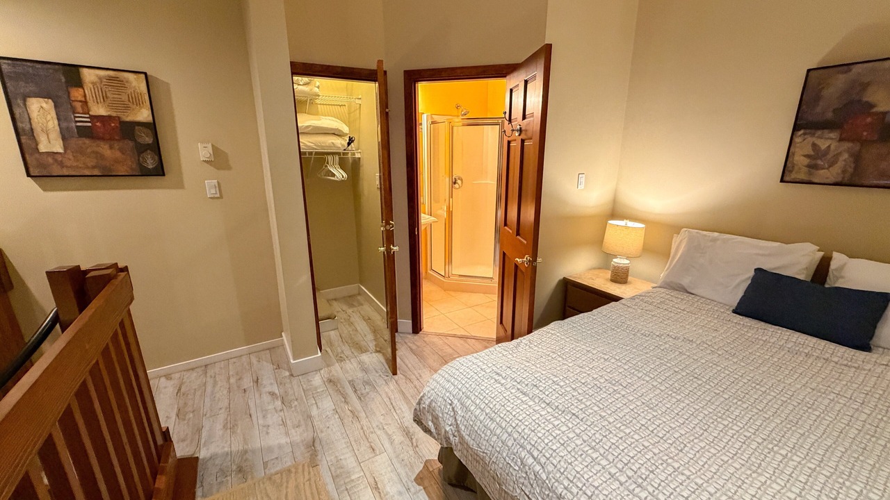 Photo of Bedroom in Upper Village