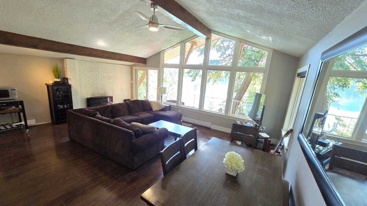 Photo of Livingroom in Kamloops
