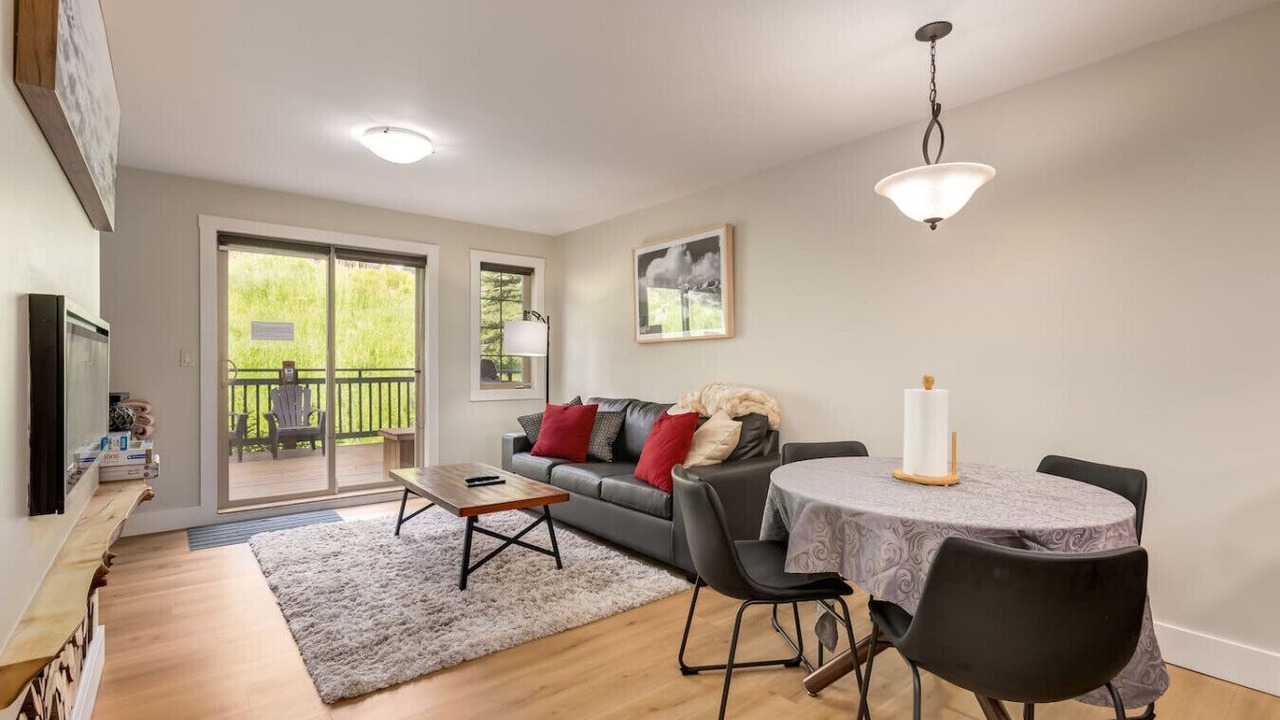 Photo of Livingroom in Golden