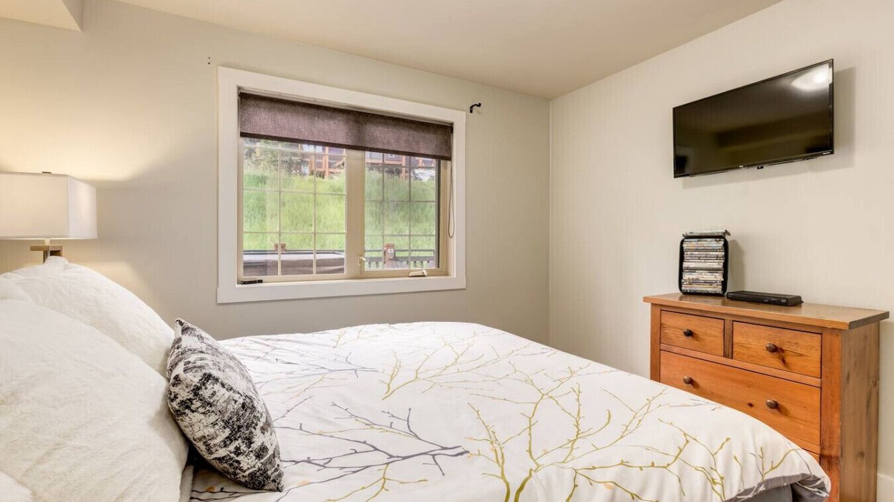 Photo of Bedroom in Golden