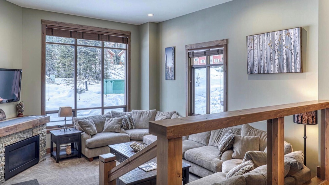 Photo of Livingroom in Sun Peaks