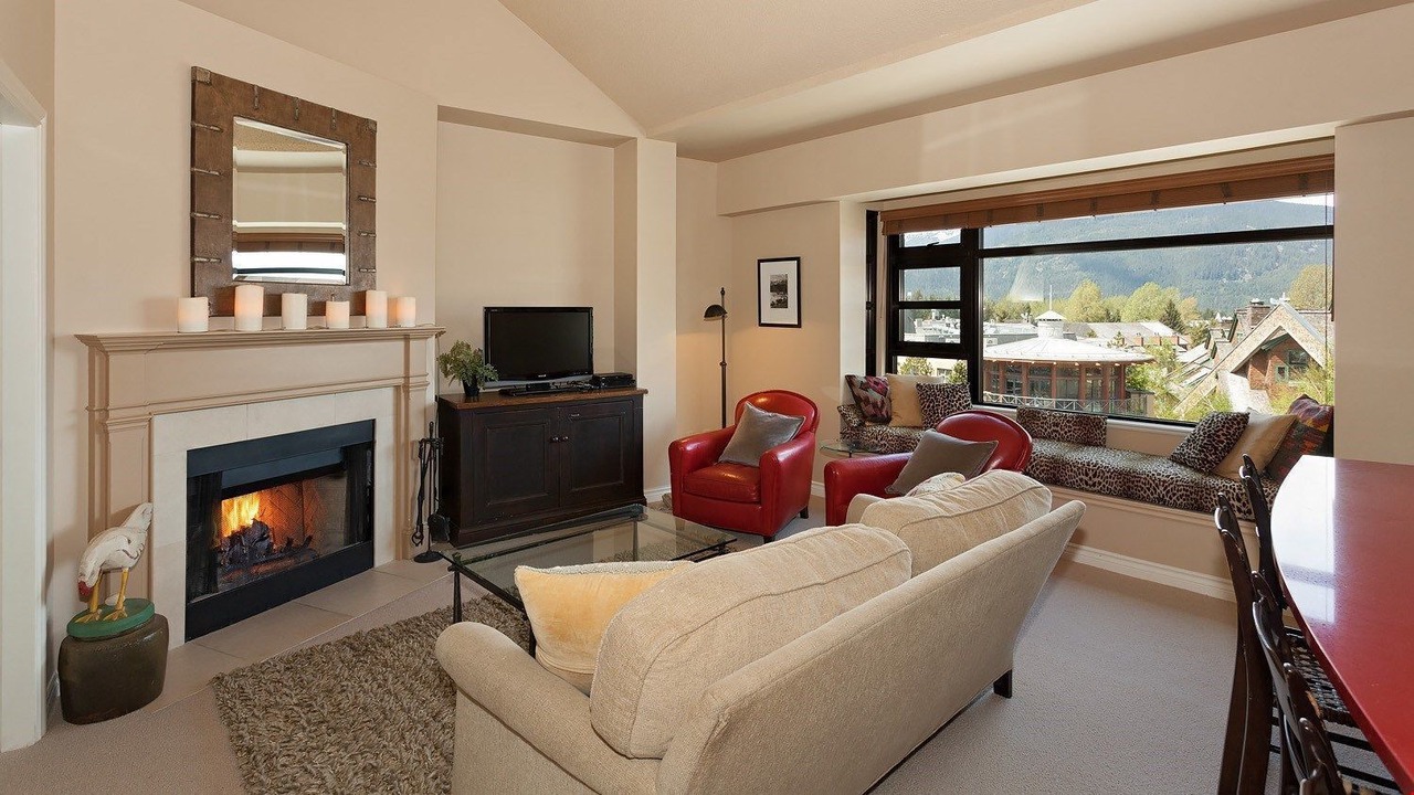 Photo of Livingroom in Whistler Village