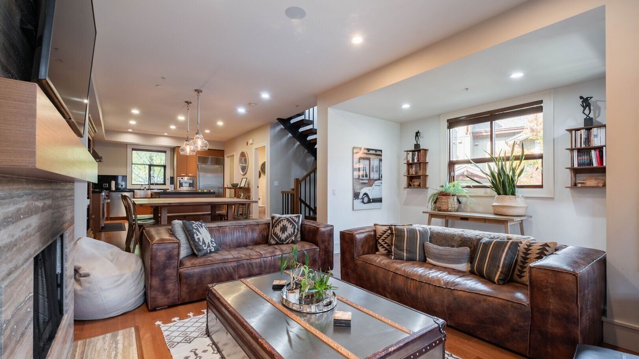 Photo of Livingroom in Whistler