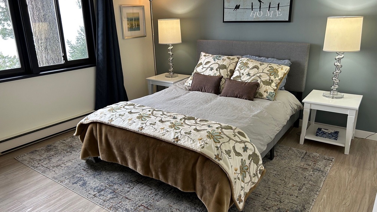 Photo of Bedroom in Pender Island