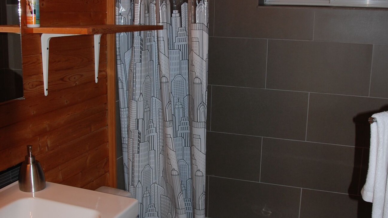Photo of Bathroom in Snow Pine Estates