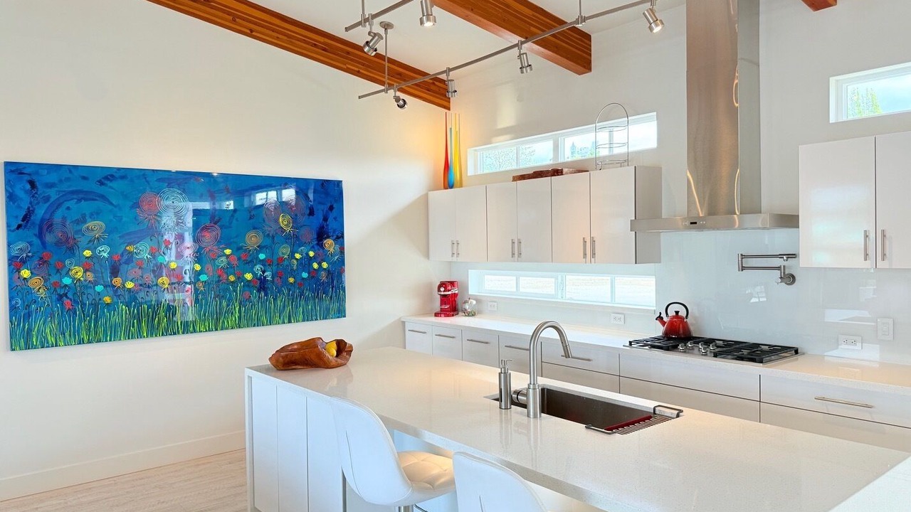 Photo of Kitchen in Lower Lonsdale