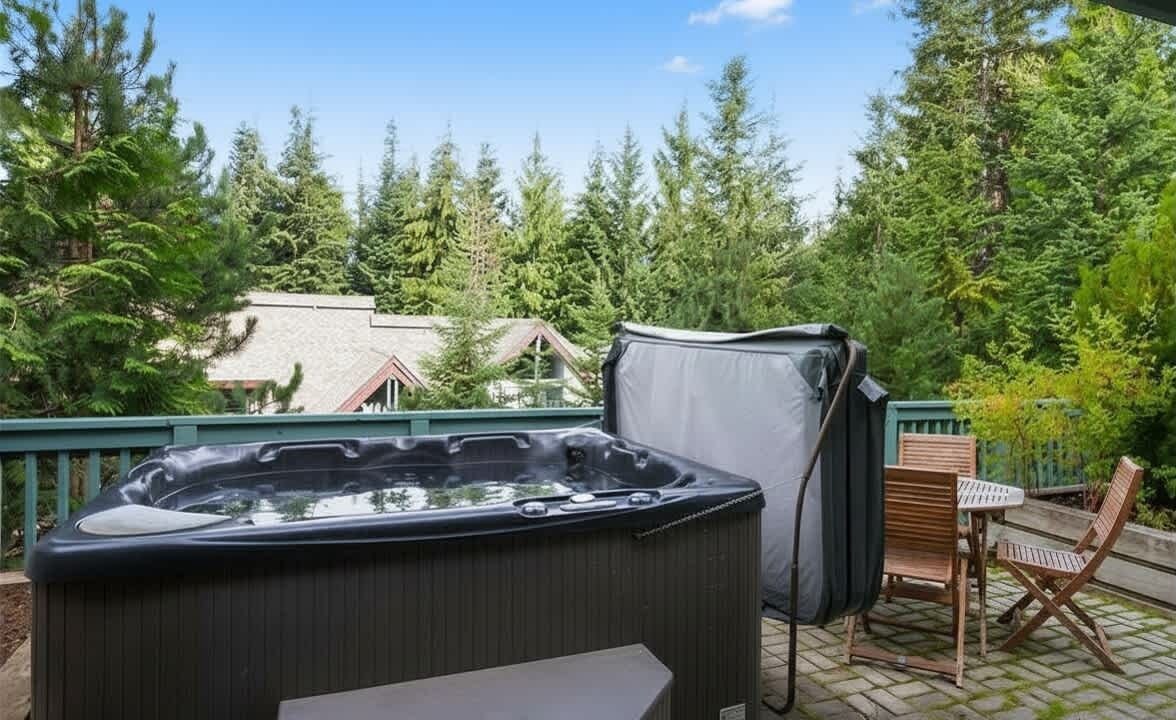 Photo of Outdoor in Upper Village