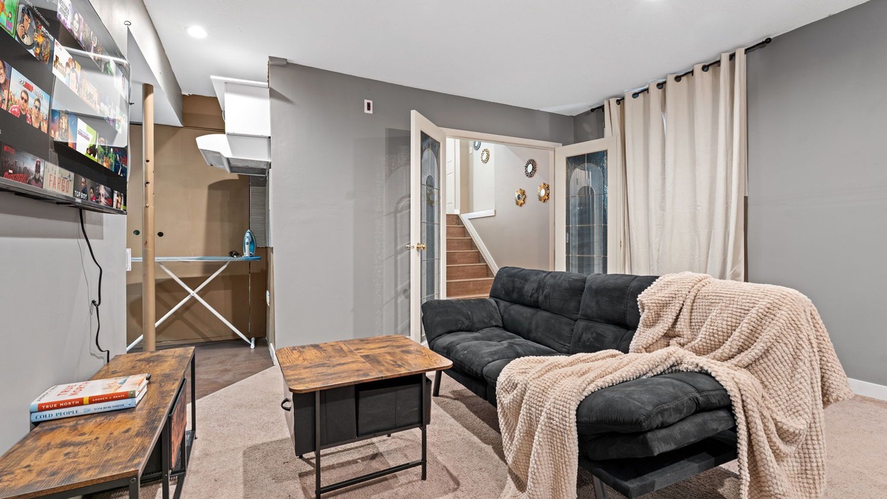 Photo of Livingroom in Southeast Edmonton