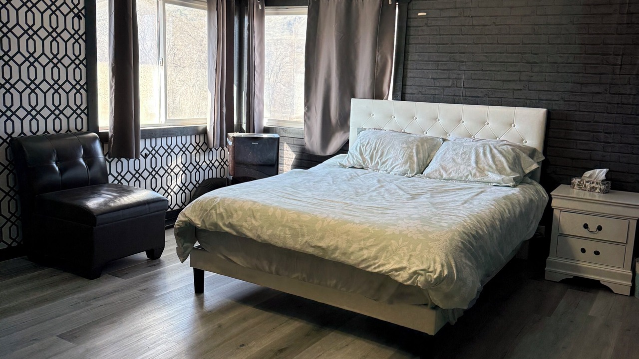 Photo of Bedroom in Okanagan-Similkameen