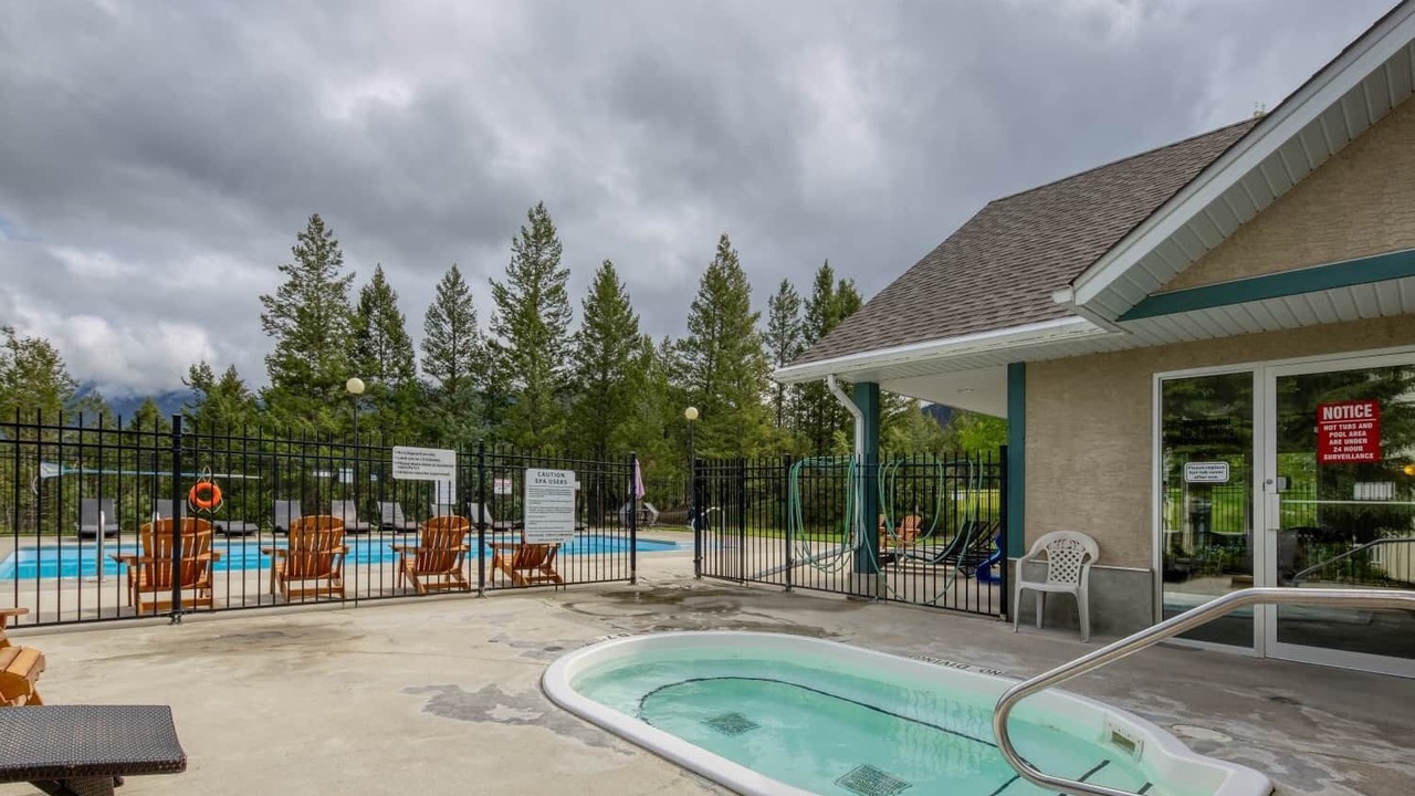 Photo of Outdoor in Radium Hot Springs