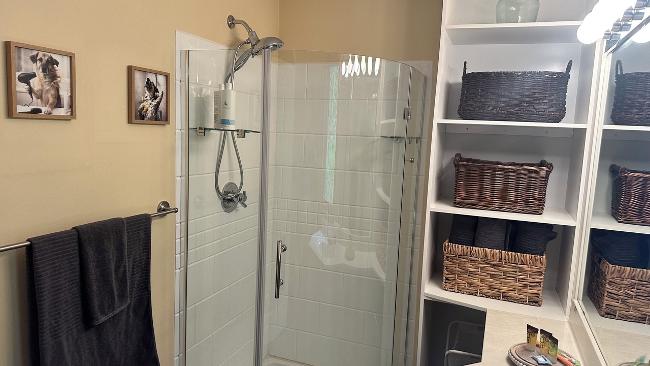Photo of Bathroom in Blind Bay