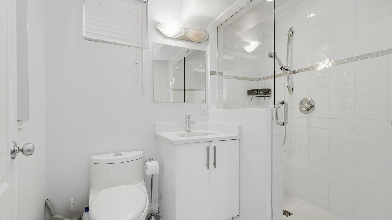Photo of Bathroom in Kerrisdale