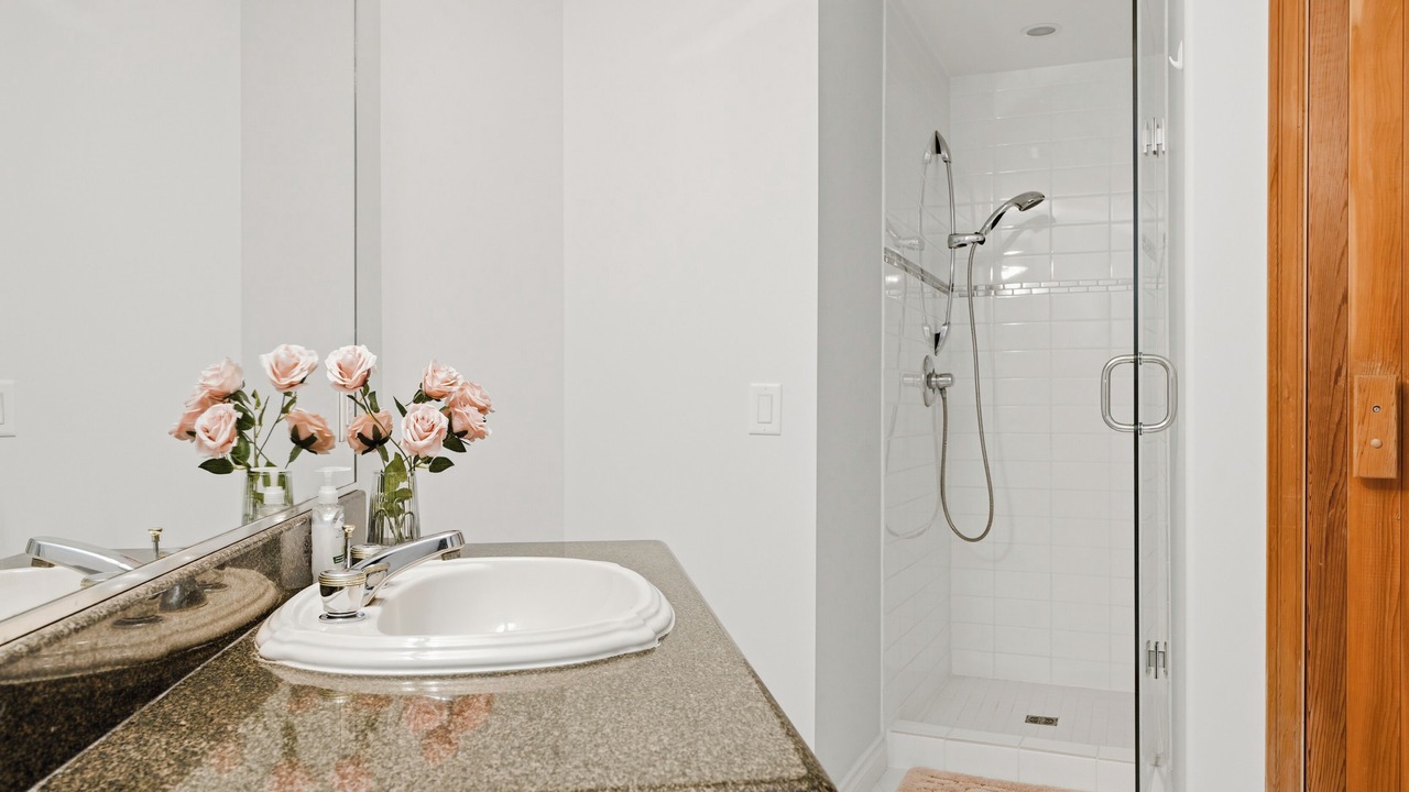 Photo of Bathroom in Kerrisdale