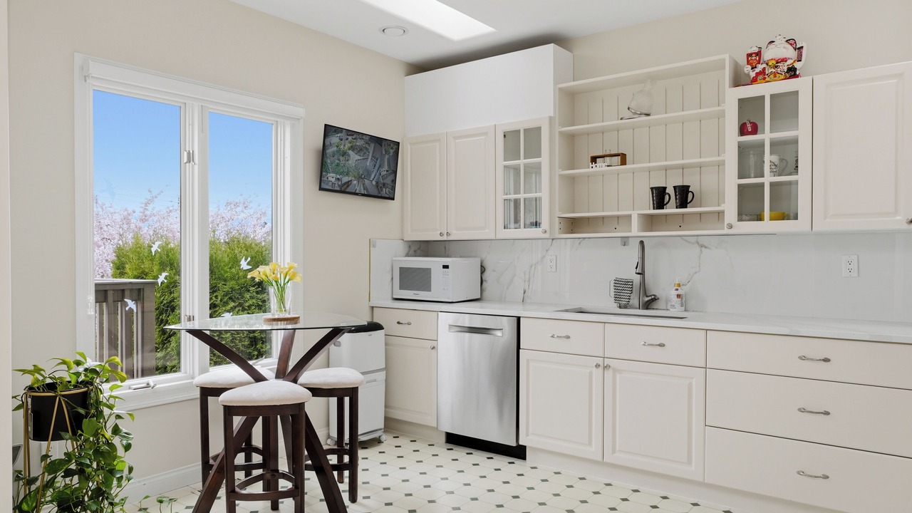 Photo of Kitchen in West Point Grey