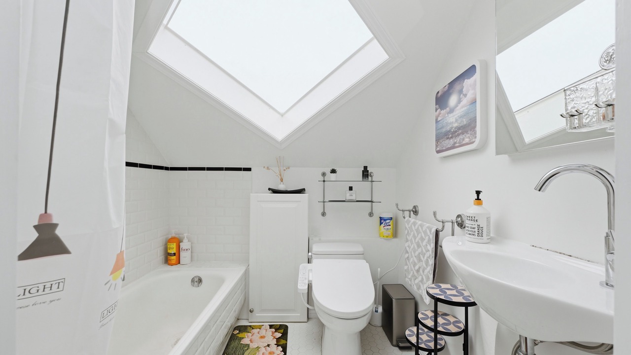 Photo of Bathroom in West Point Grey
