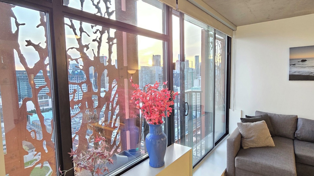 Photo of Livingroom in Crosstown