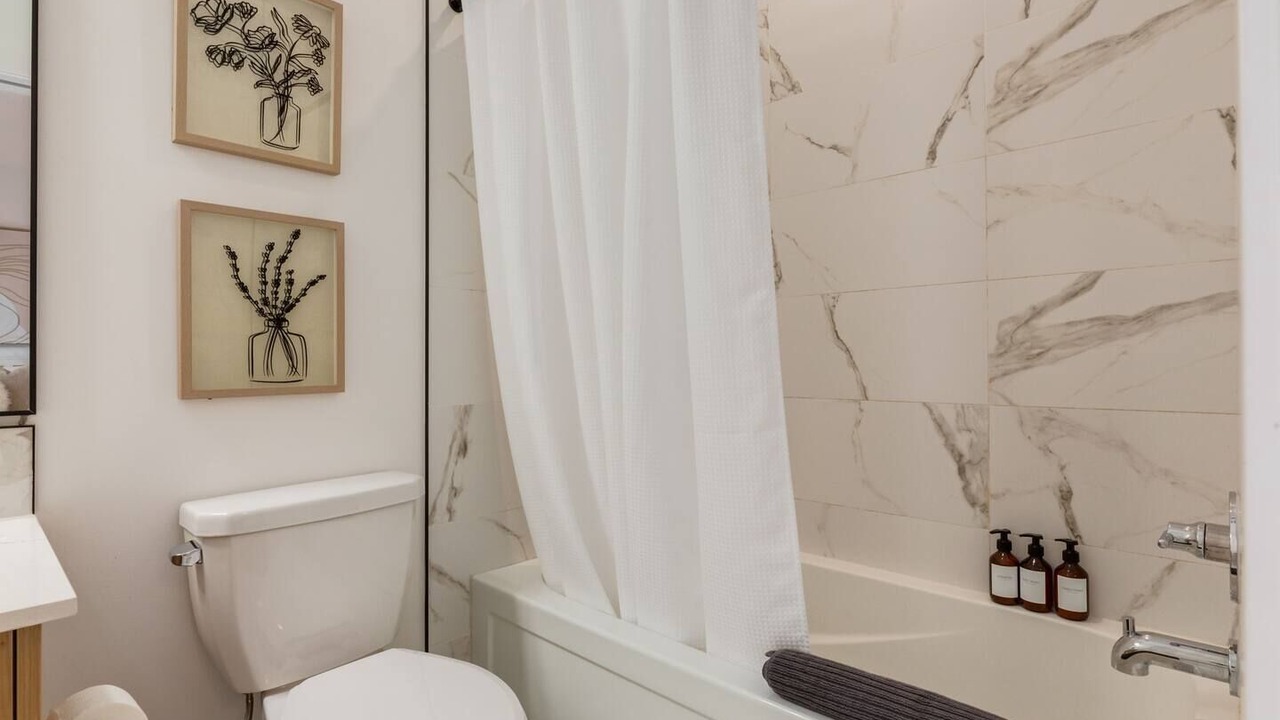 Photo of Bathroom in Shaganappi