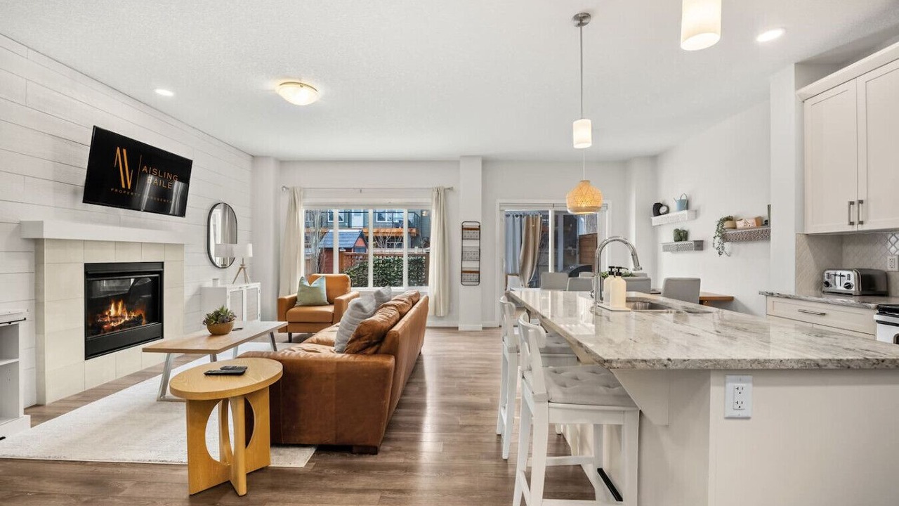 Photo of Livingroom in Cochrane