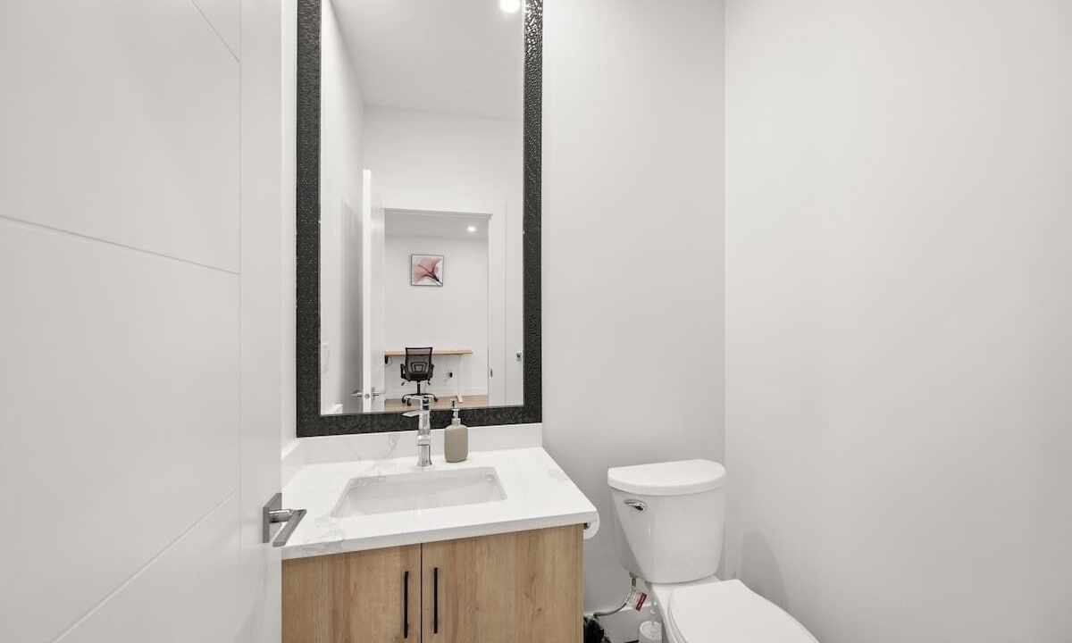 Photo of Bathroom in Eastern Hillsides